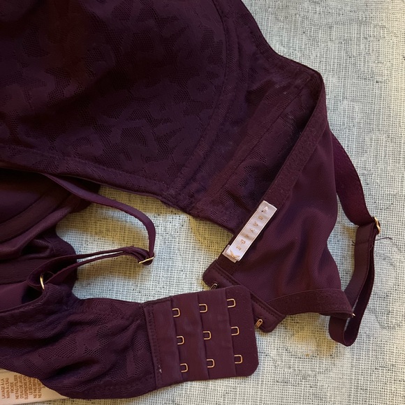 Savage fenty bra🤩 - Picture 5 of 5